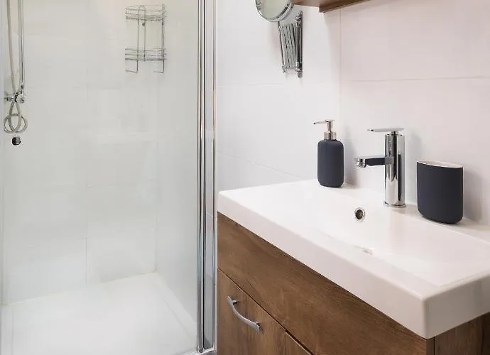 Tremele Nocleg ze śniadaniem 4*